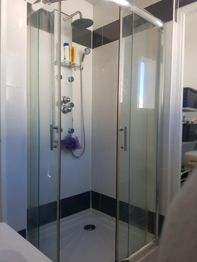 Logement Entier - Appartement T4 Hypercentre Dans Une Rue Calme - Stationnement Gratuit تارْب المظهر الخارجي الصورة